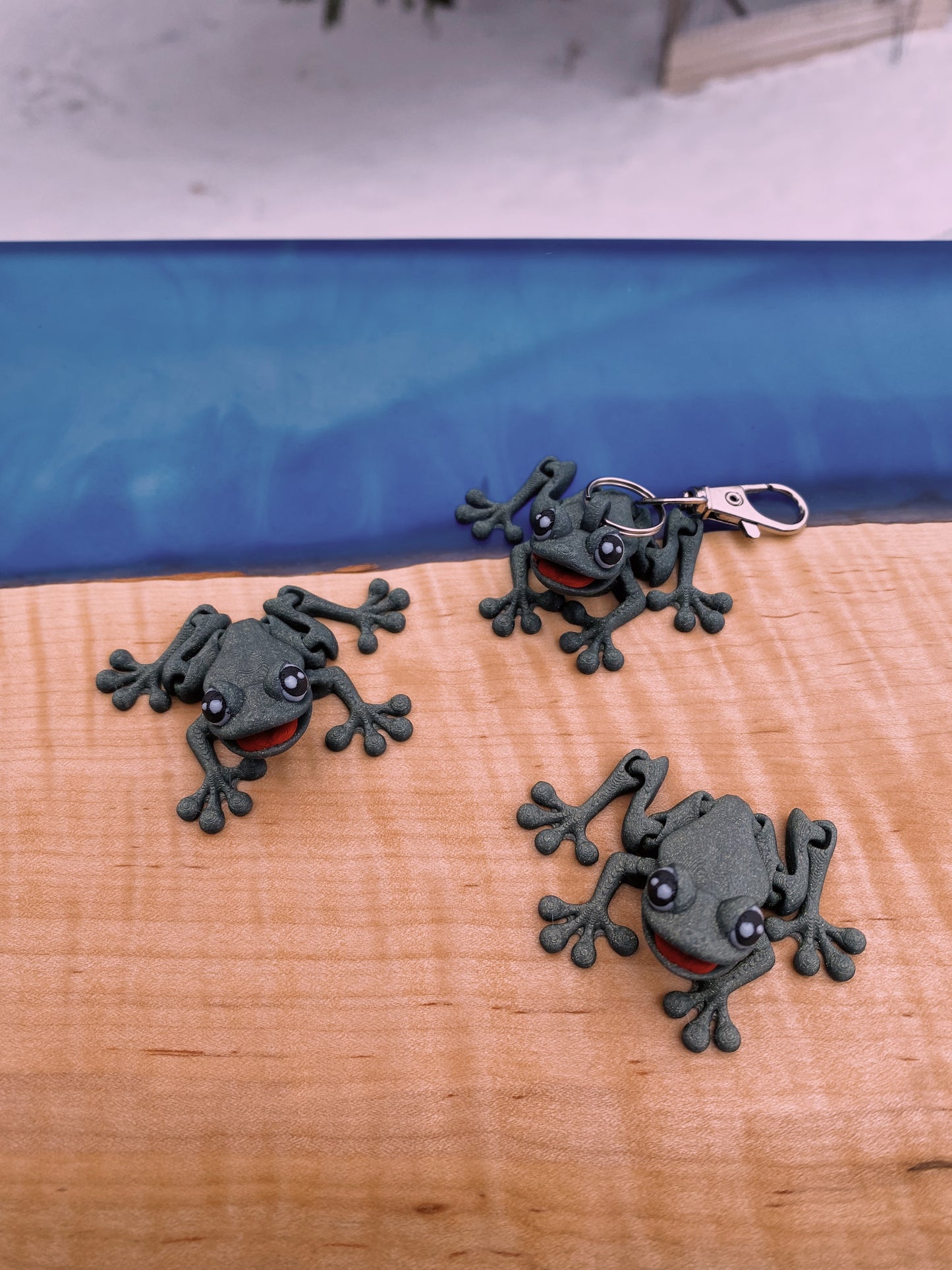 Little Flexi Articulated Tree Frog Fidget Toys and Keychains