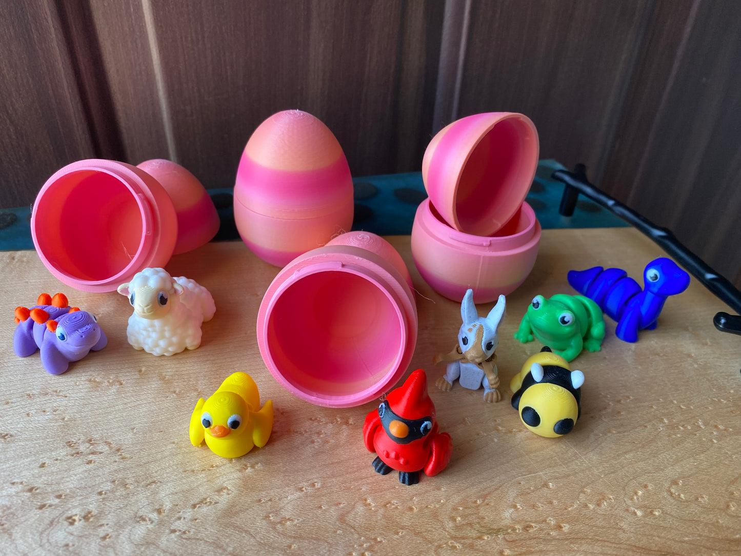 MYSTERY Fidget Easter Eggs- 4 Eggs Filled With 2 Articulated Flexy Mystery Fidgets Per Egg